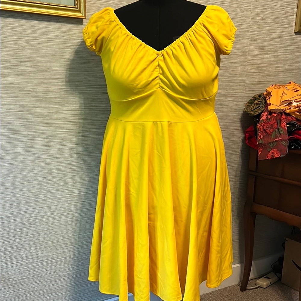 PUG Natalie dress in yellow